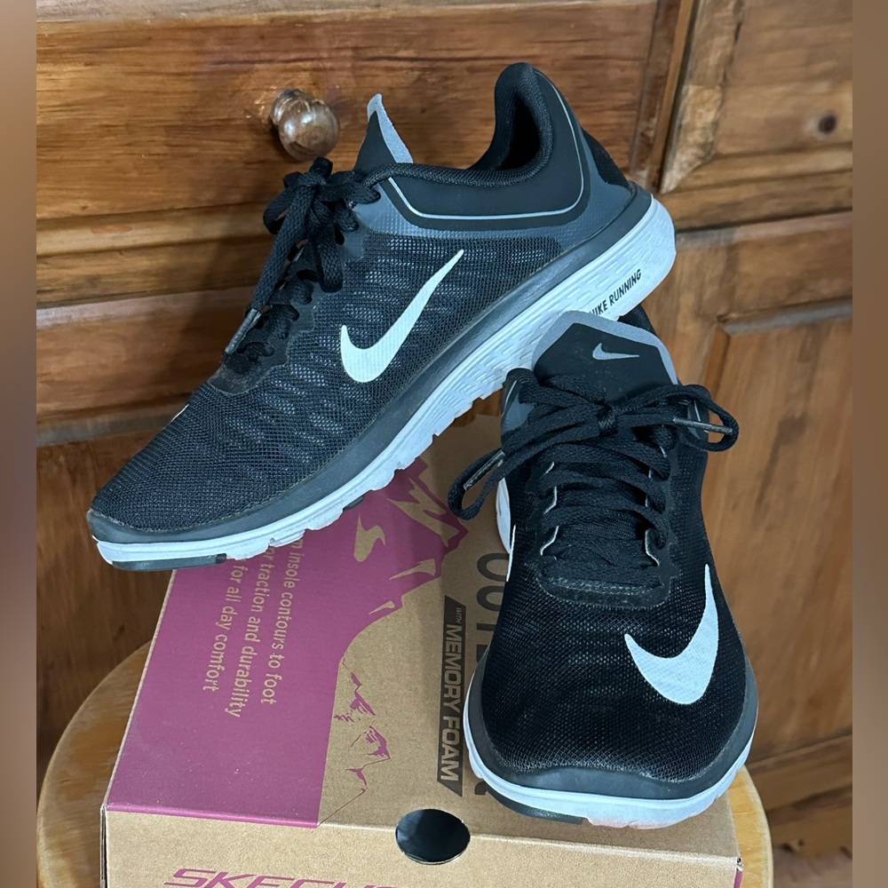 Nike FS Lite Run 4 Women’s Running Shoes 7.5